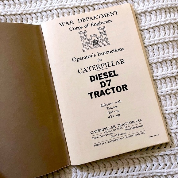 🎖️NEW Vintage USA Army Core of Engineers Diesel Tank Booklet Military Guide🎖️ - Picture 3 of 13